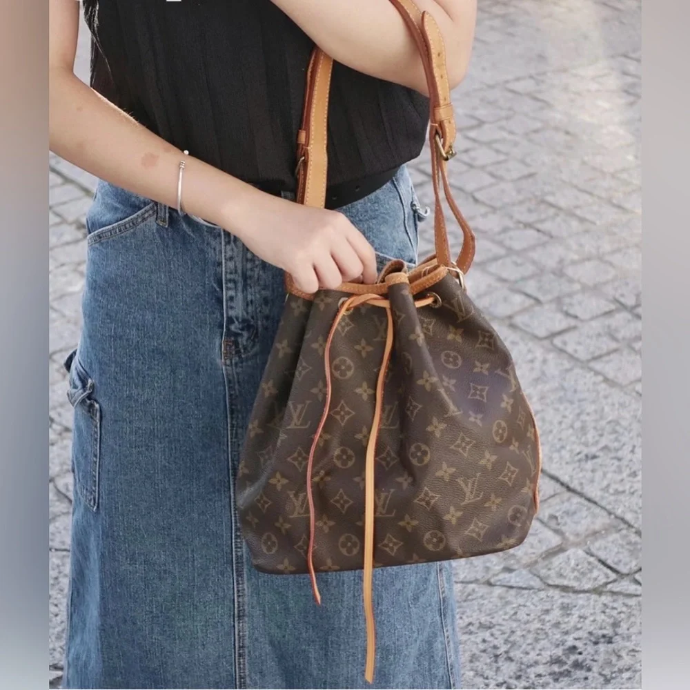Louis Vuitton Petit Noé Monogram Bucket Bag Made in‎ France 2015